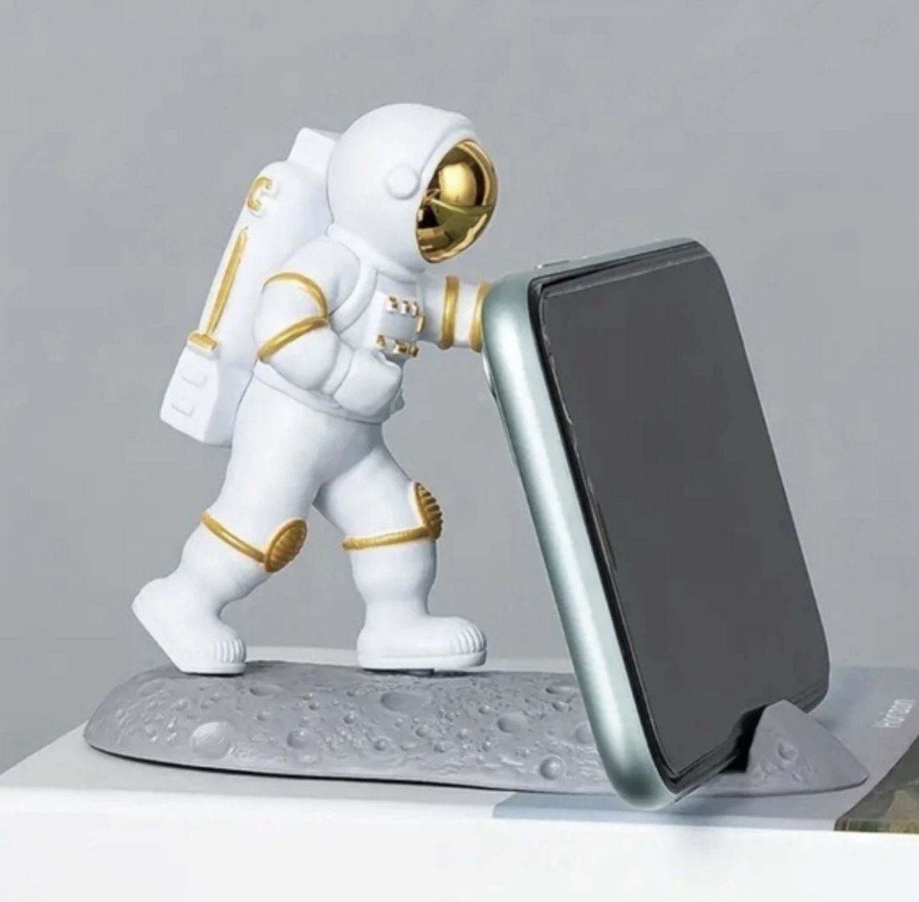 Spaceman Phone Holder Astronaut Phone Stand