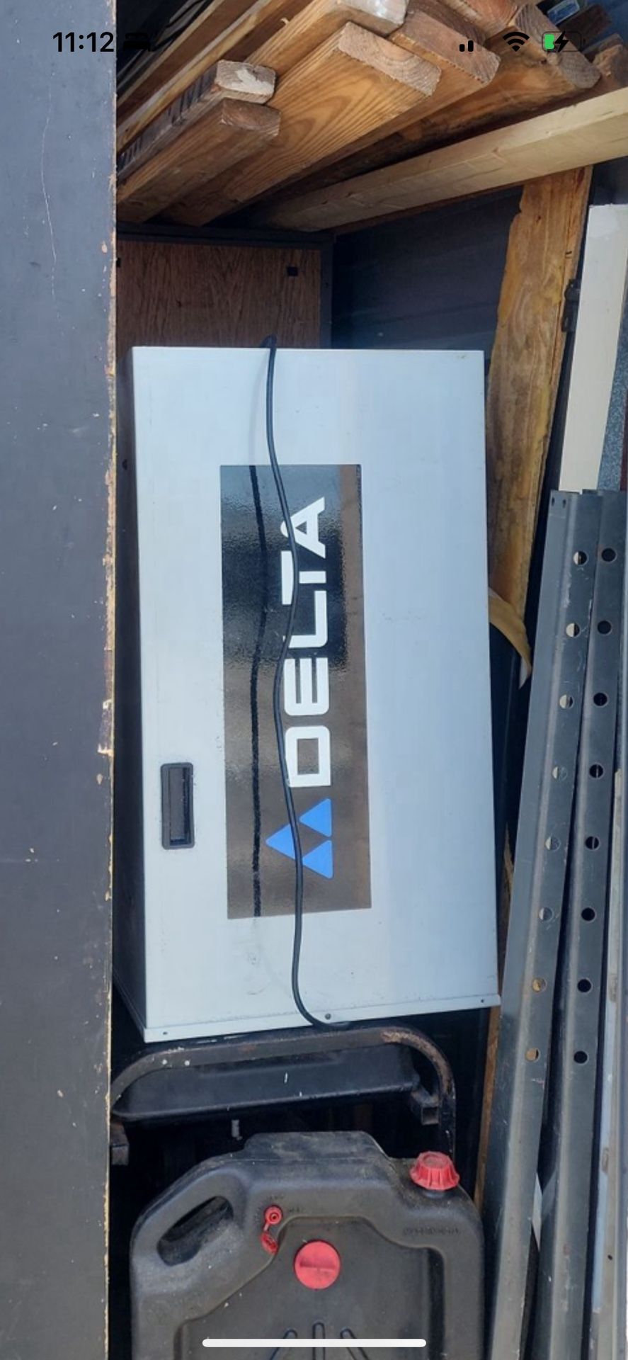 Delta ambient air cleaner