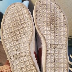 Size 5 pumas 