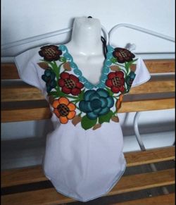 Blusas & Cinturones Bordados De Oaxaca