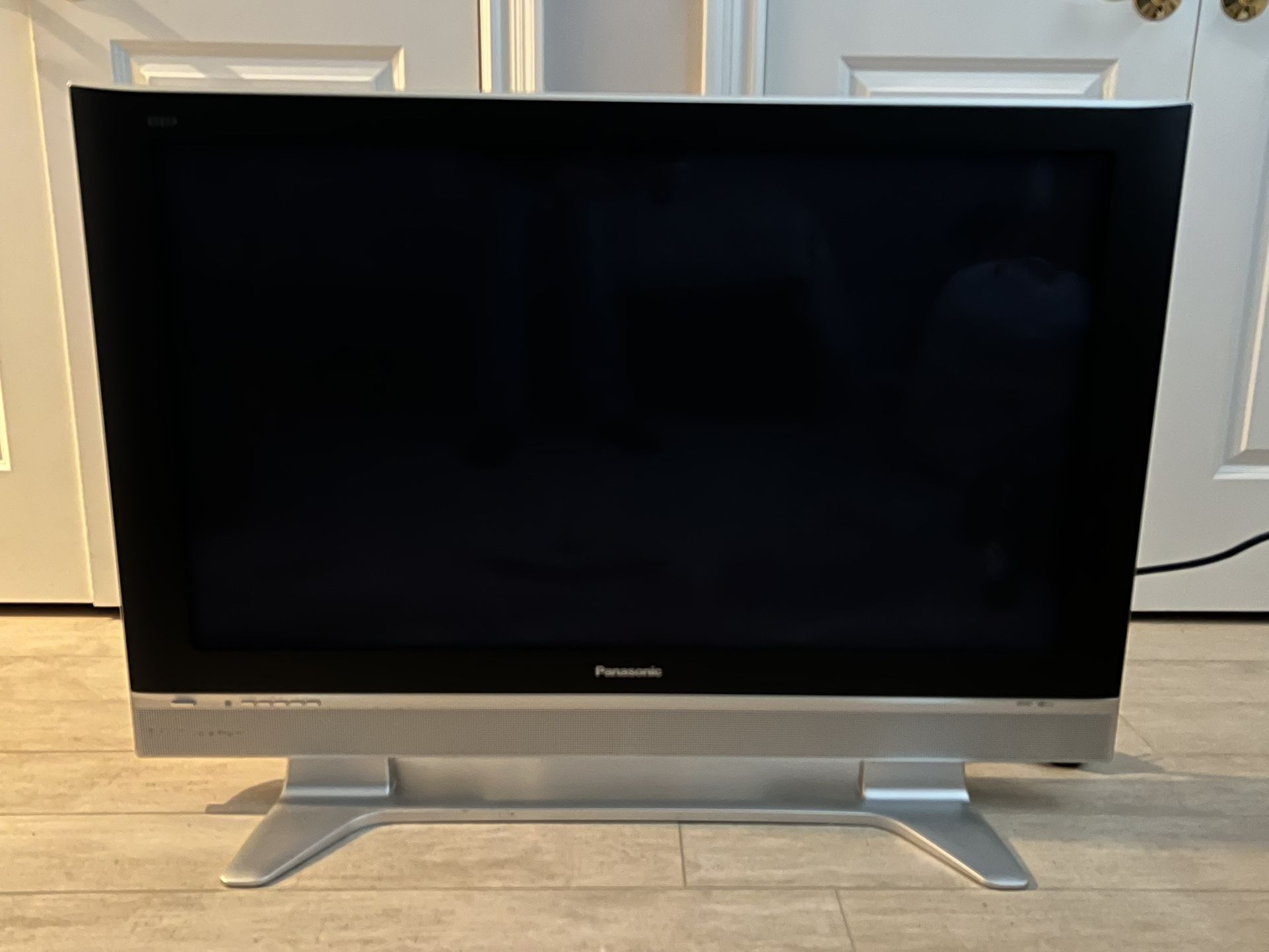Panasonic Plasma TV Viera 42” TH-42PX50U