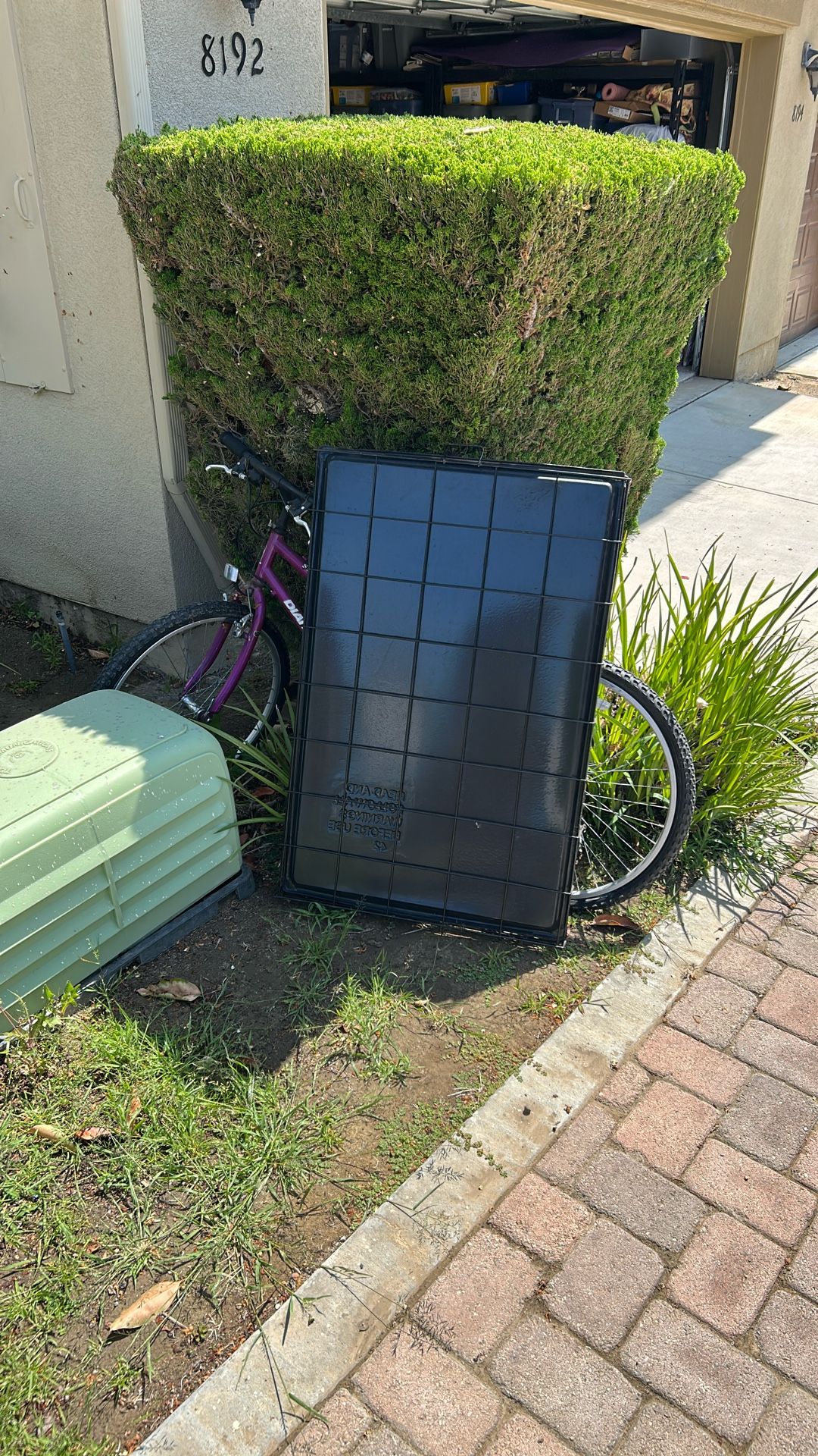 FREE curb Alert Bike And Dog Crate 