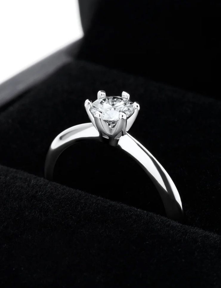 Francis Claire Silla Moissanite Ring - 0.42 Carat DEF-color Gemstone - Size 6