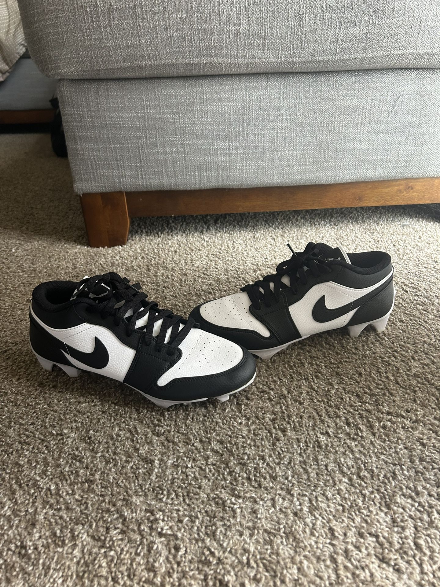 Jordan 1 Low Cleats(Size 10.5)