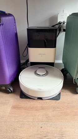 Robot Vacuum + Auto-Empty Dock - Roborock Q7 Max+