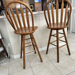 $65 For BOTH! Swivel, Bar Height, Solid Wood, Windsor-Style Bow-Back Stools In GREAT CONDITION ‼️