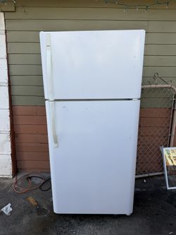 Refrigerator Kenmore 