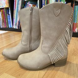 DV by Dolce Vita Lillyth Fringe Boot Kids' Size 11