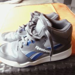 Reebok Men's 7 Woman's 8