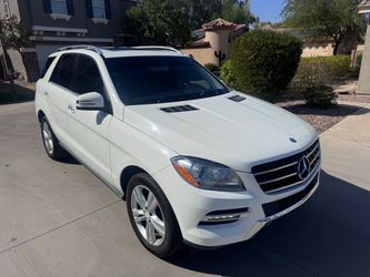Mercedes ML 350 like new- 1 owner