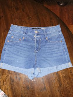 Aeropostale DENIM shorts Sz 6