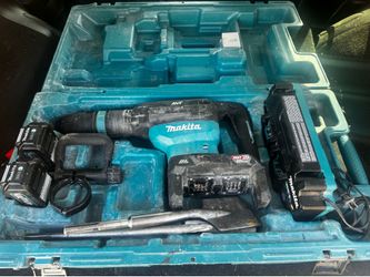 Makita 40V x2 XGT  Cordless AVT Demolition Hammer