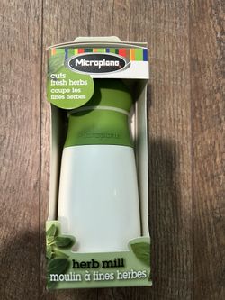 Microplane Herb mill, cuts Fresh “HERBS”