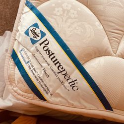 Sealy Posturepedic Inverness Plush Queen Mattress, firm , very good condition