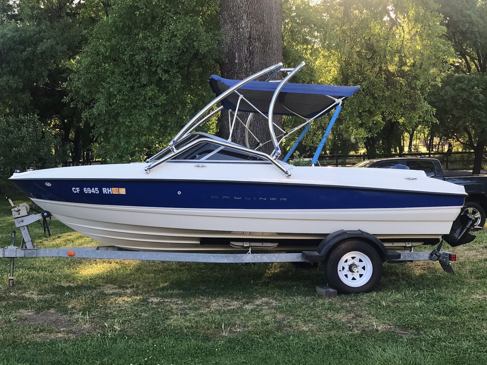 2007 Bayliner Fish Ski Boat