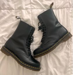 Dr Martens Men’s size as 9 Docs