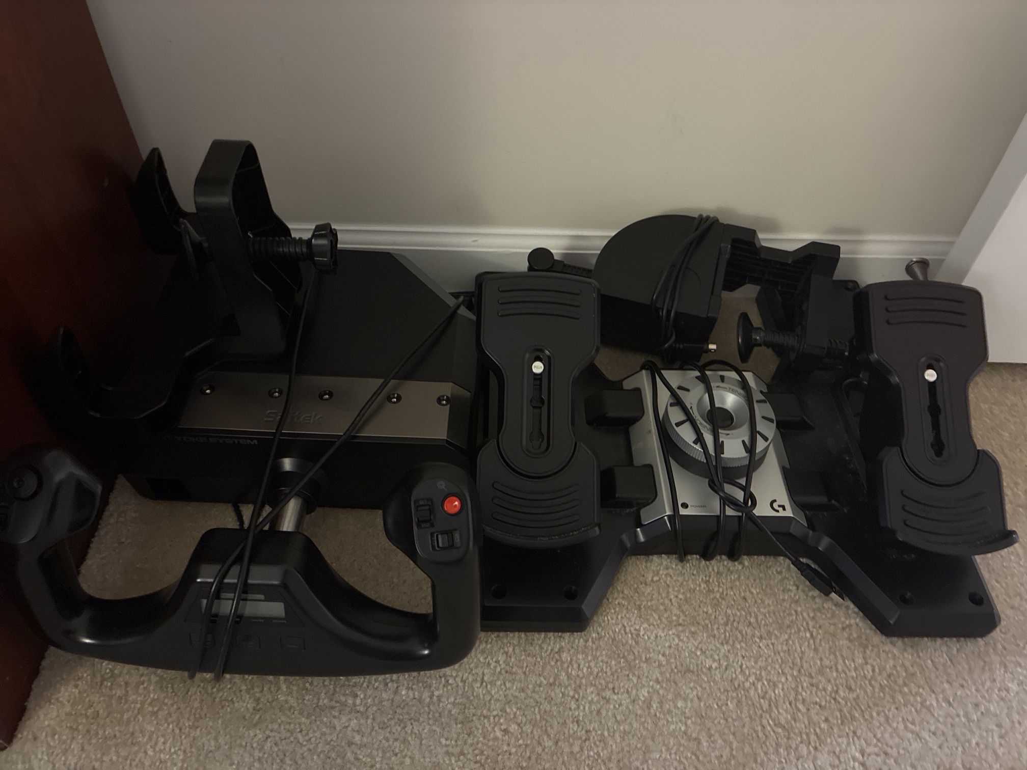 Logitech / Saitek Flight Yoke System with Pedals