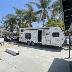 2006 NRG 23ft toy hauler 