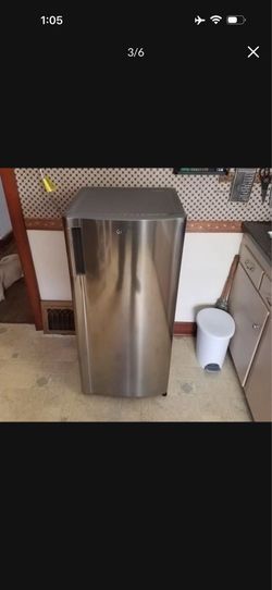 LG Mini Fridge With Freezer 5.79 Cu. Ft. (Platinum Silver)