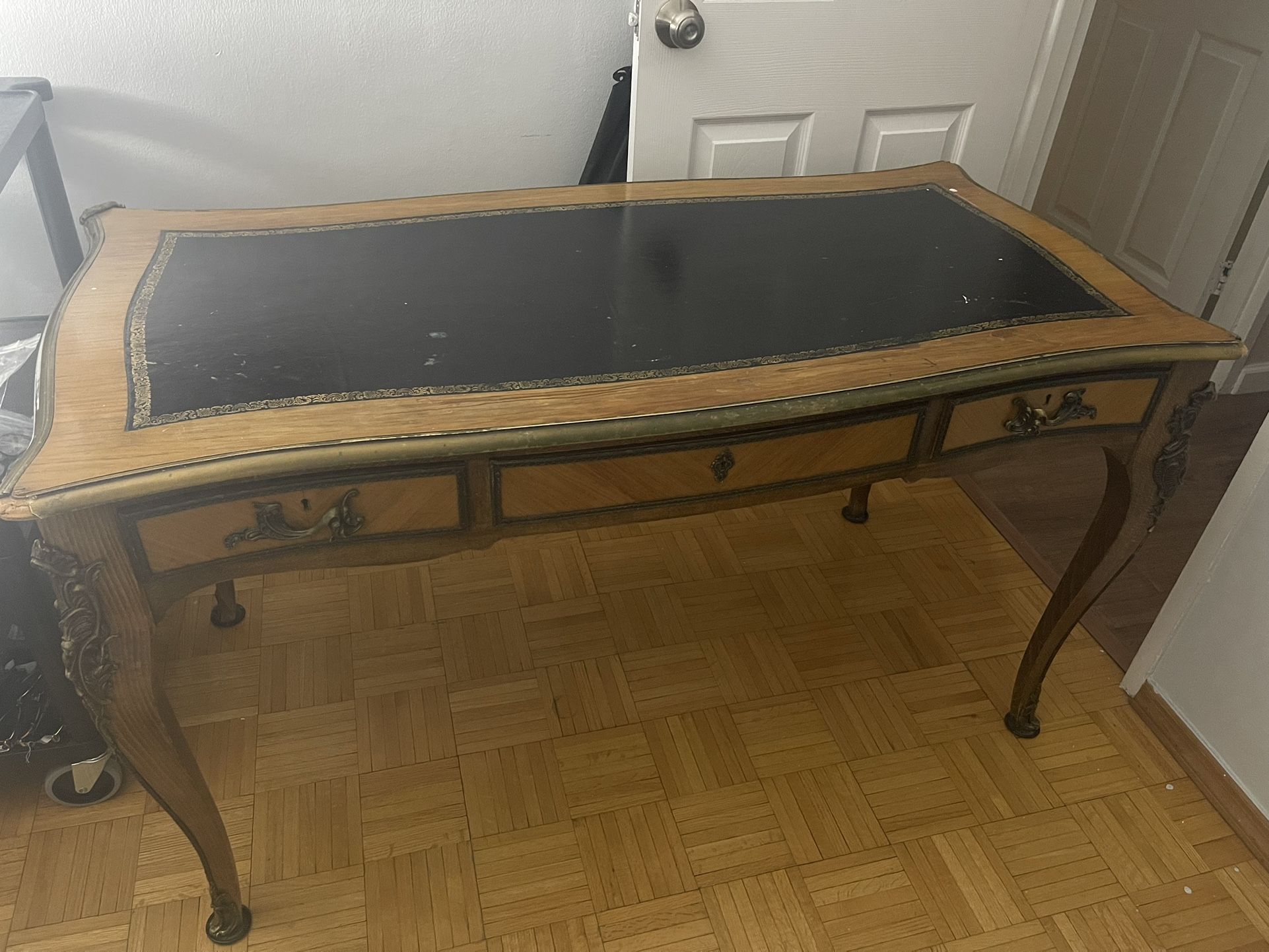 VINTAGE WOODEN DESK ANTIQUE