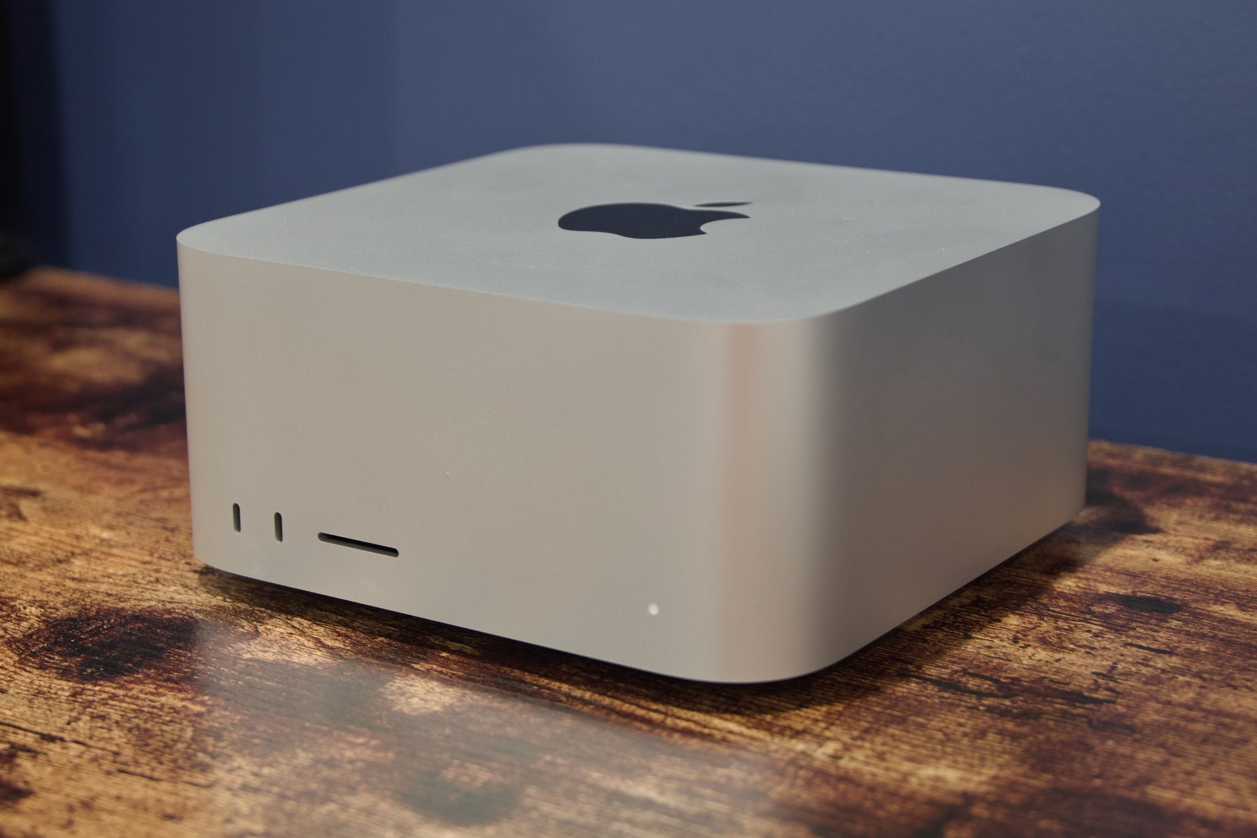 🔥 Powerhouse Performance! Apple Mac Studio M1 Max – Own It Today for Just $5 Down!