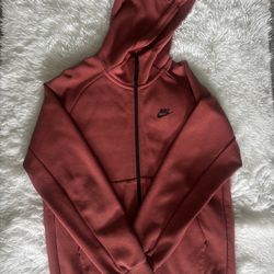 Winter Nike Tech