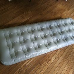 Air Mattress (Cot-sized)