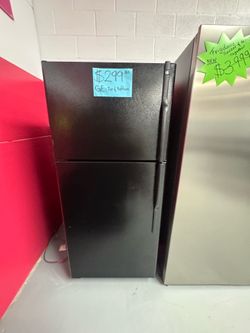 Top and bottom refrigerator
