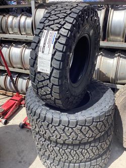 37/1250/17 TOYO RT TRAIL NEW TIRES RIMS