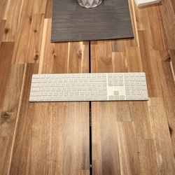 apple magic keyboard full size with numeric keyboard