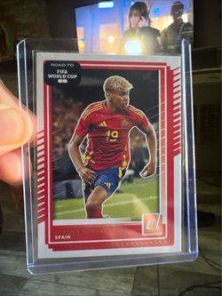 Lamine Yamal Base Card