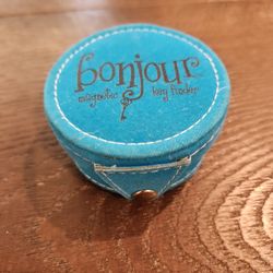 New in box Bonjour magnetic key finder, attach to a bag or purse, keeping keys easily accessible, great  gift item 