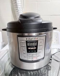 Instant Pot IP-LUX model