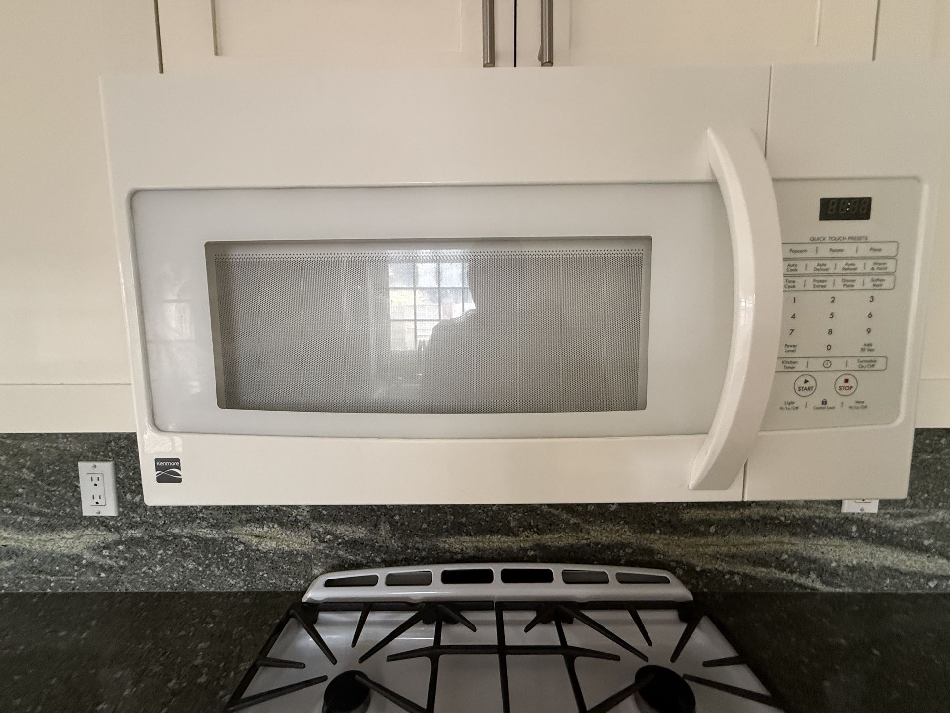 Kenmore Microwave – Like New – $120