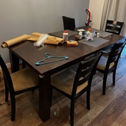 6 Seats Dinning table (4 Chairs and 1 Bench with 2 seats)