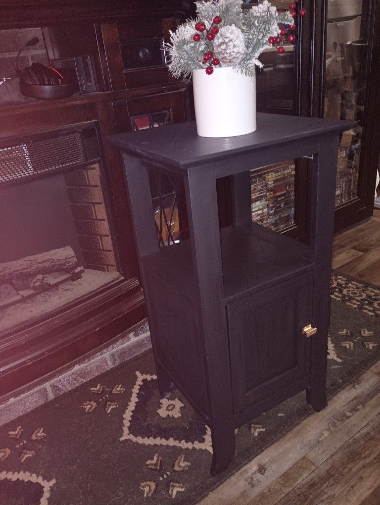 Cute Black Cabinet