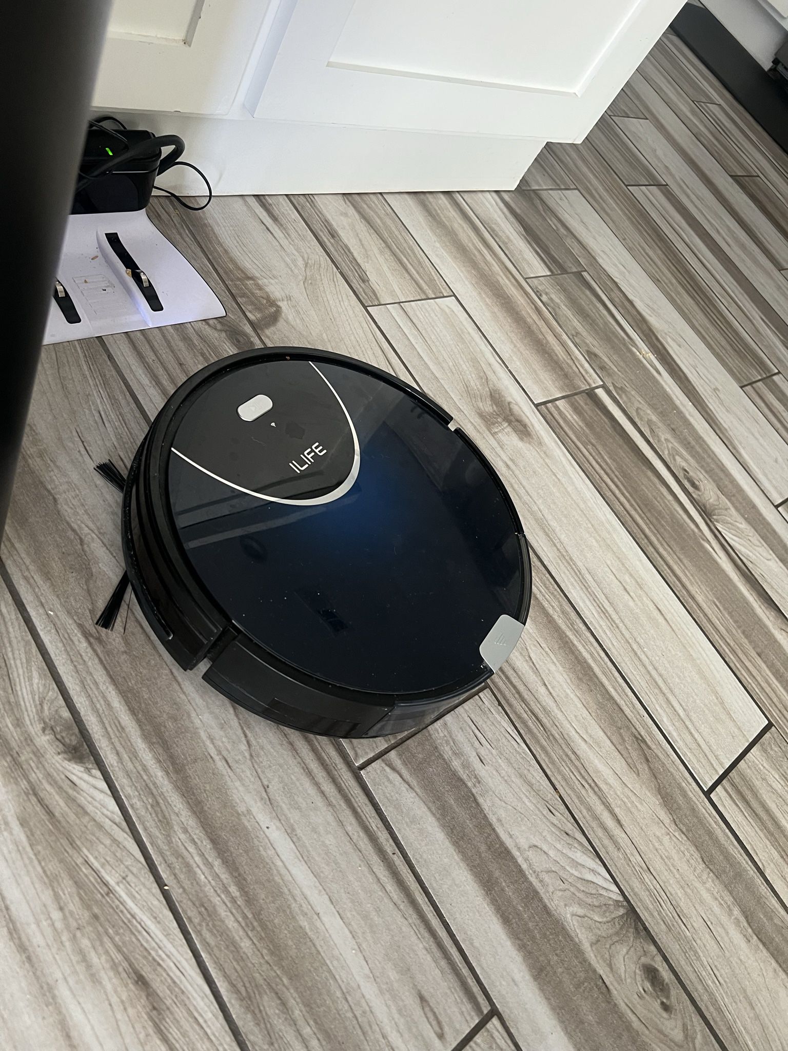 iLIFE Robot Vacuum 
