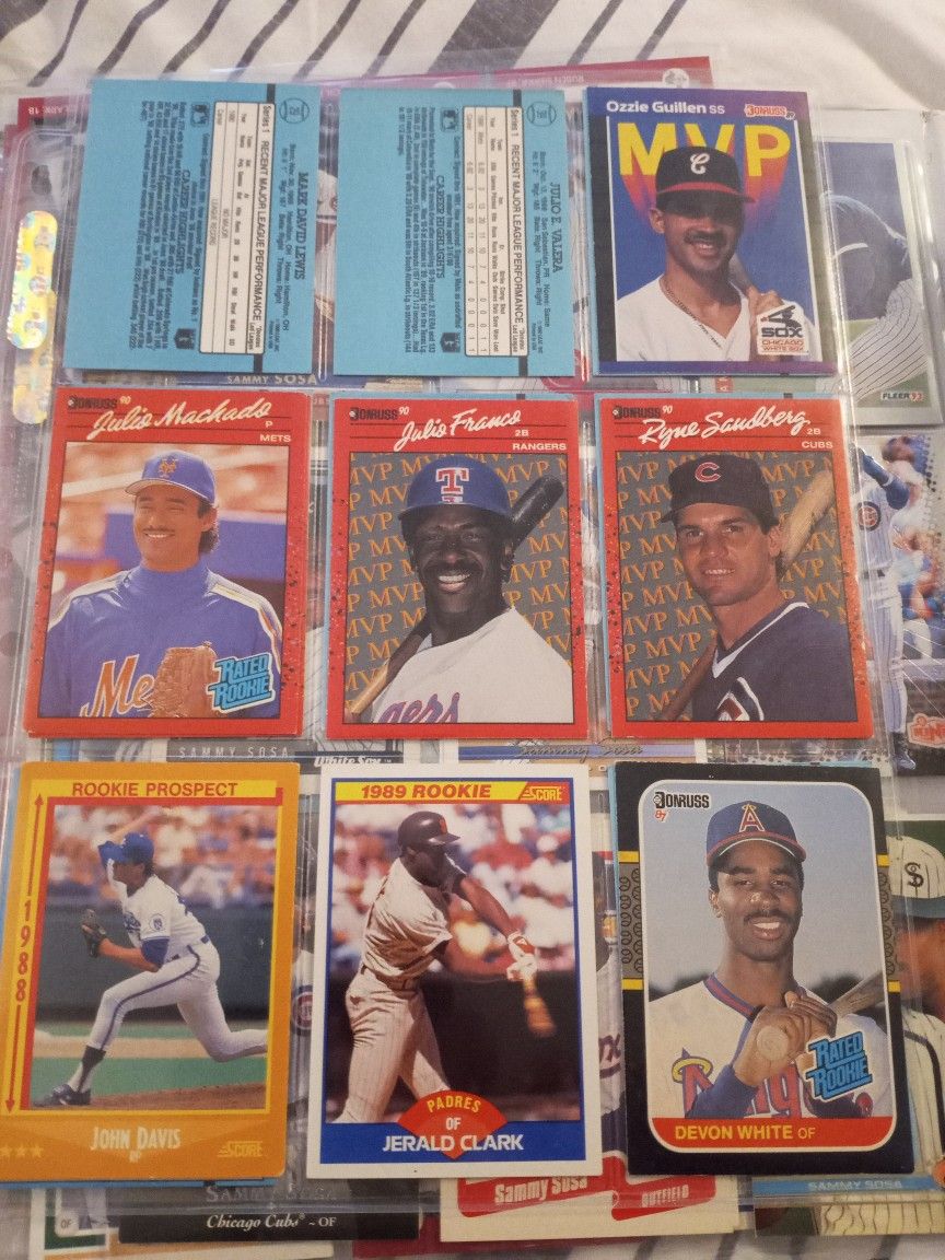 baseball,basketball and football cards ..the best bundle worth your money.