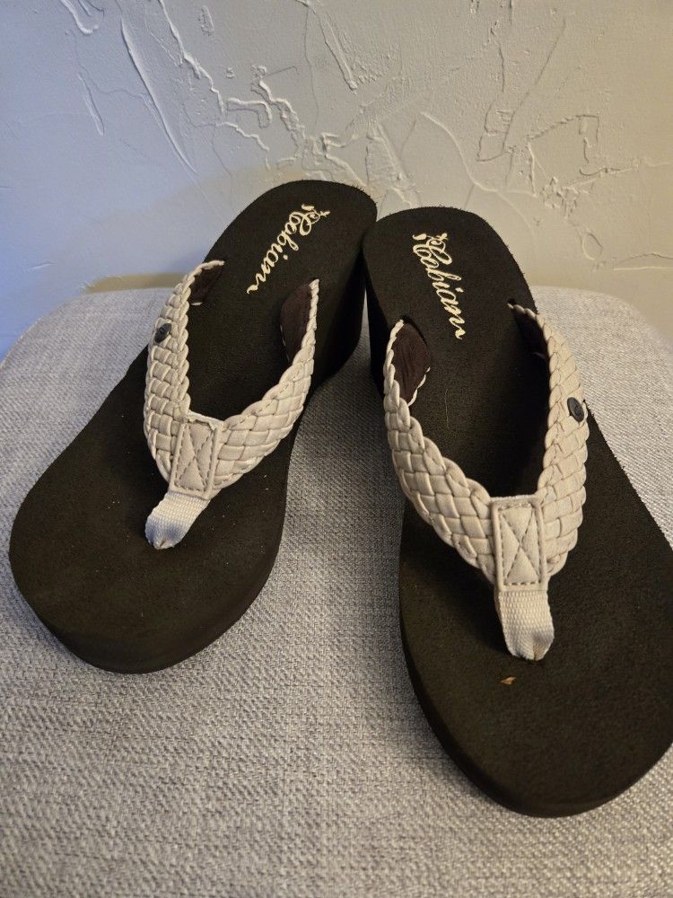 New Cobian brand ladies Wedge style sandles size 8.5 $15