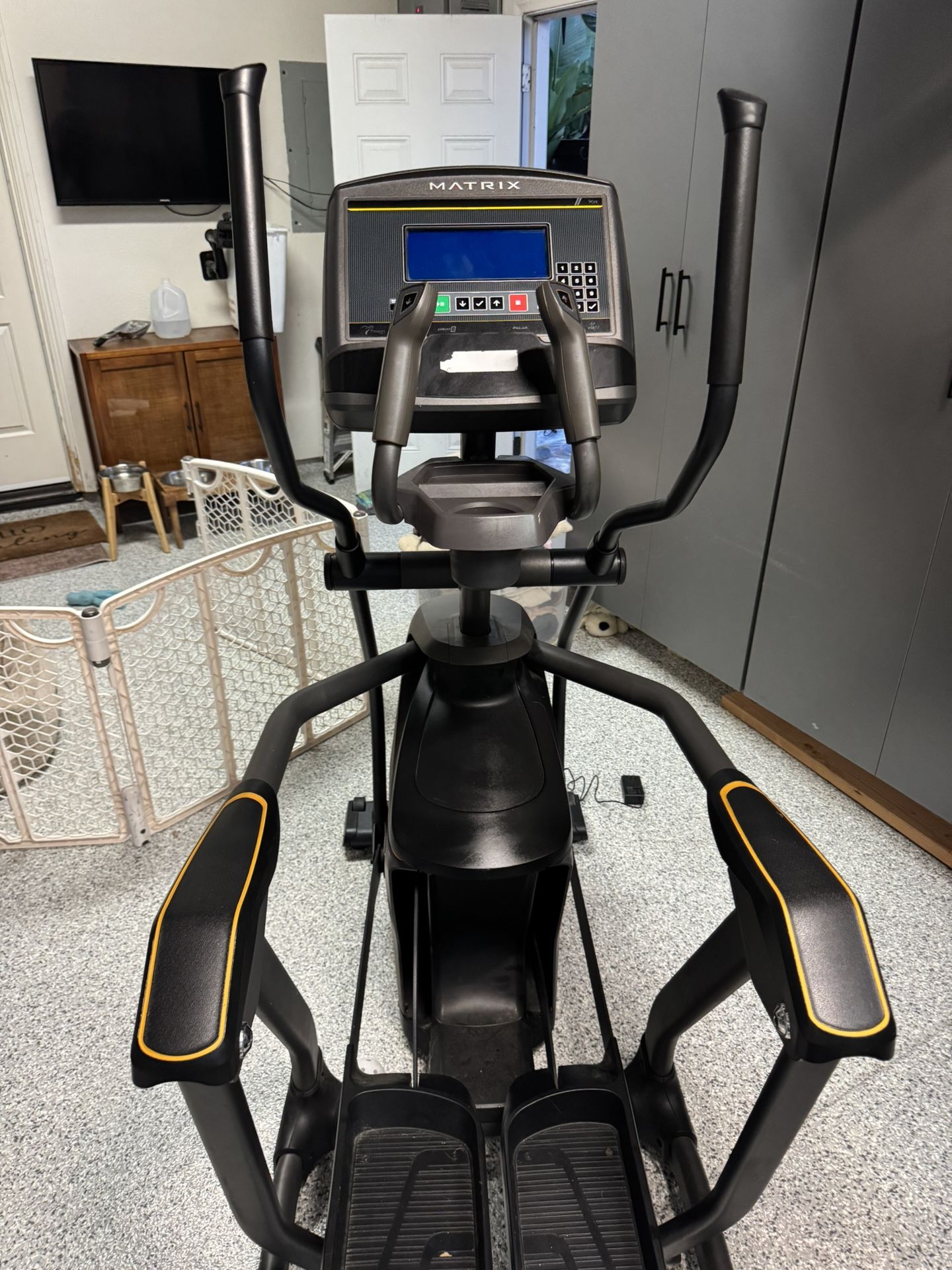 Free Matrix Elliptical that Needs Electrical Work!