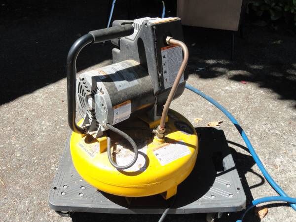 034 - Campbell Hausfeld Extreme Duty air compressor model WL504309AJ