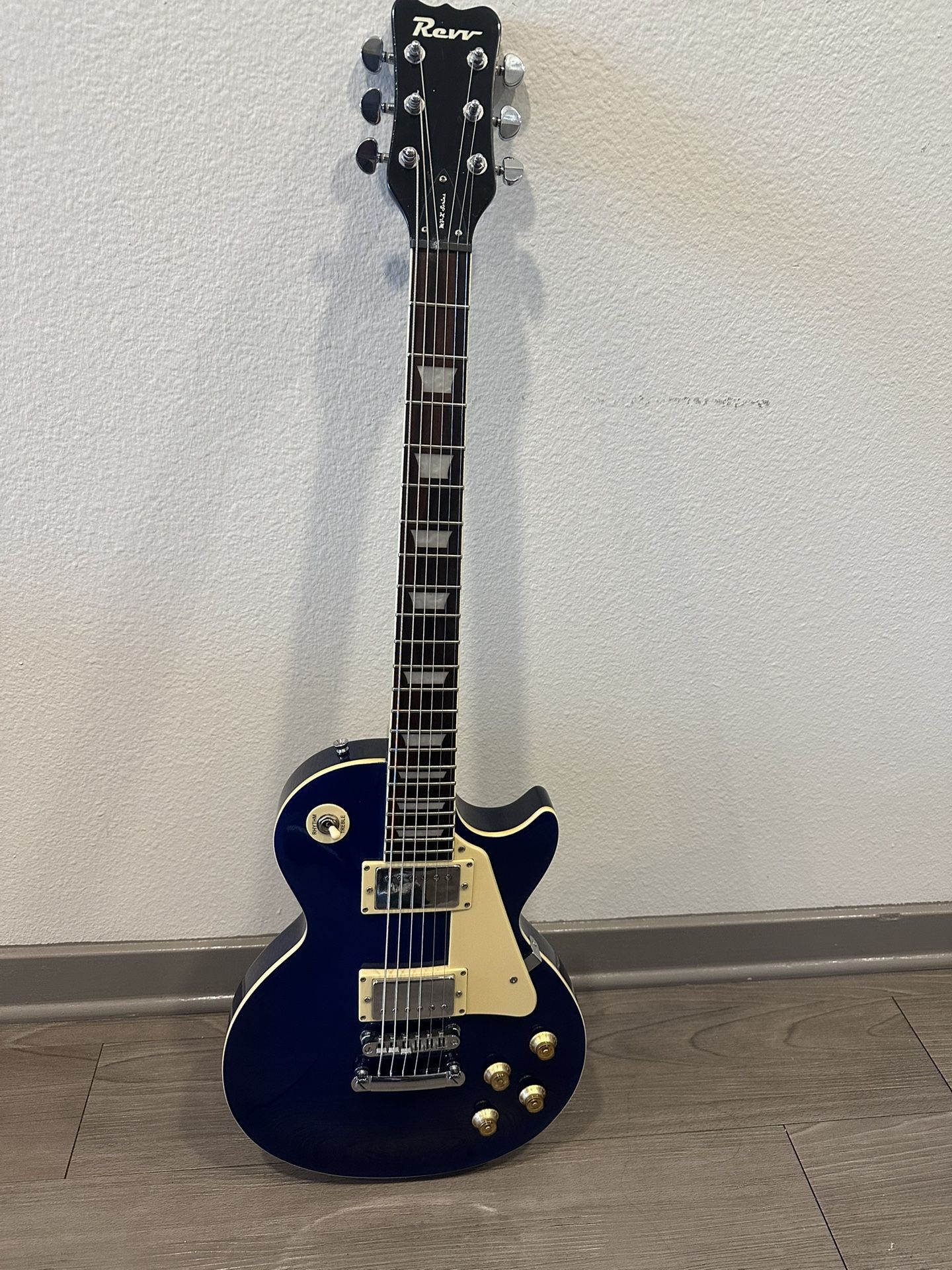 Revv Les Paul Style Guitar