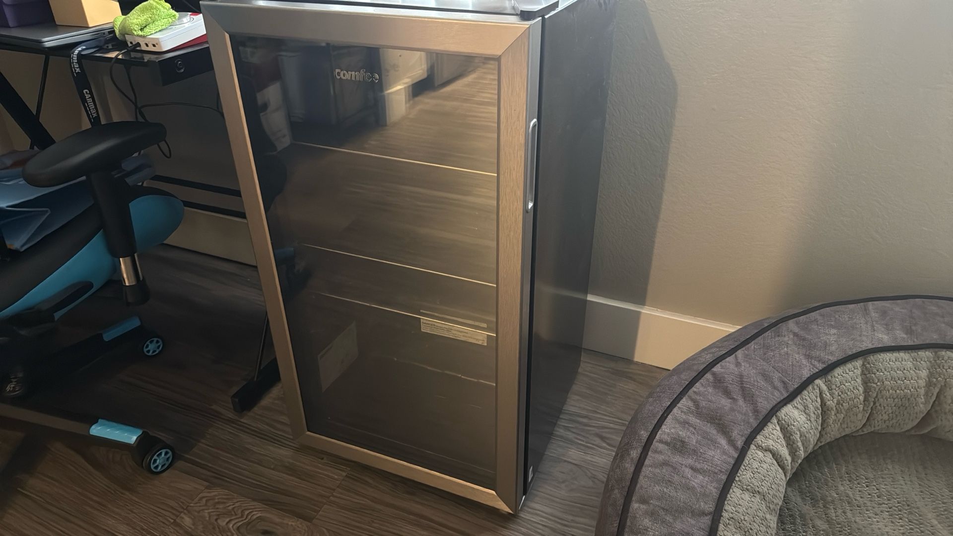 Comfee mini fridge