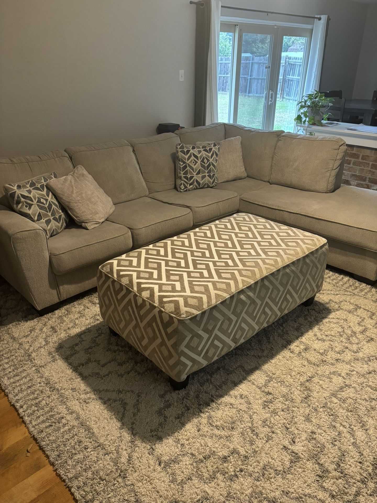 Couches With Center Pice