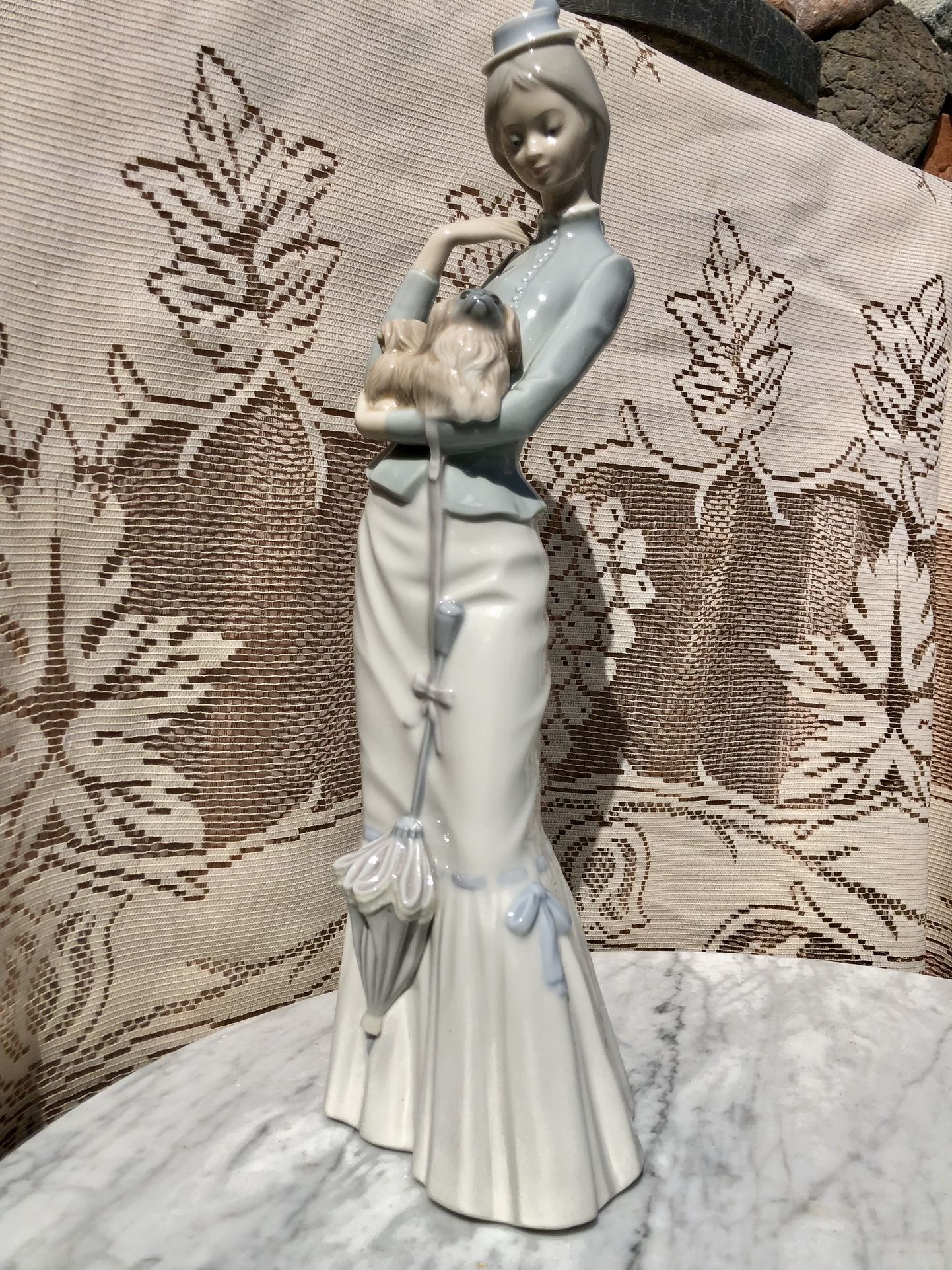 Lladro Porcelain Figurine “A Walk With A Dog” 1974 Retired 1985 