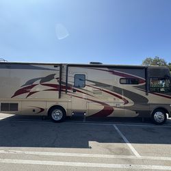 2007 National RV Dolphin 5367
