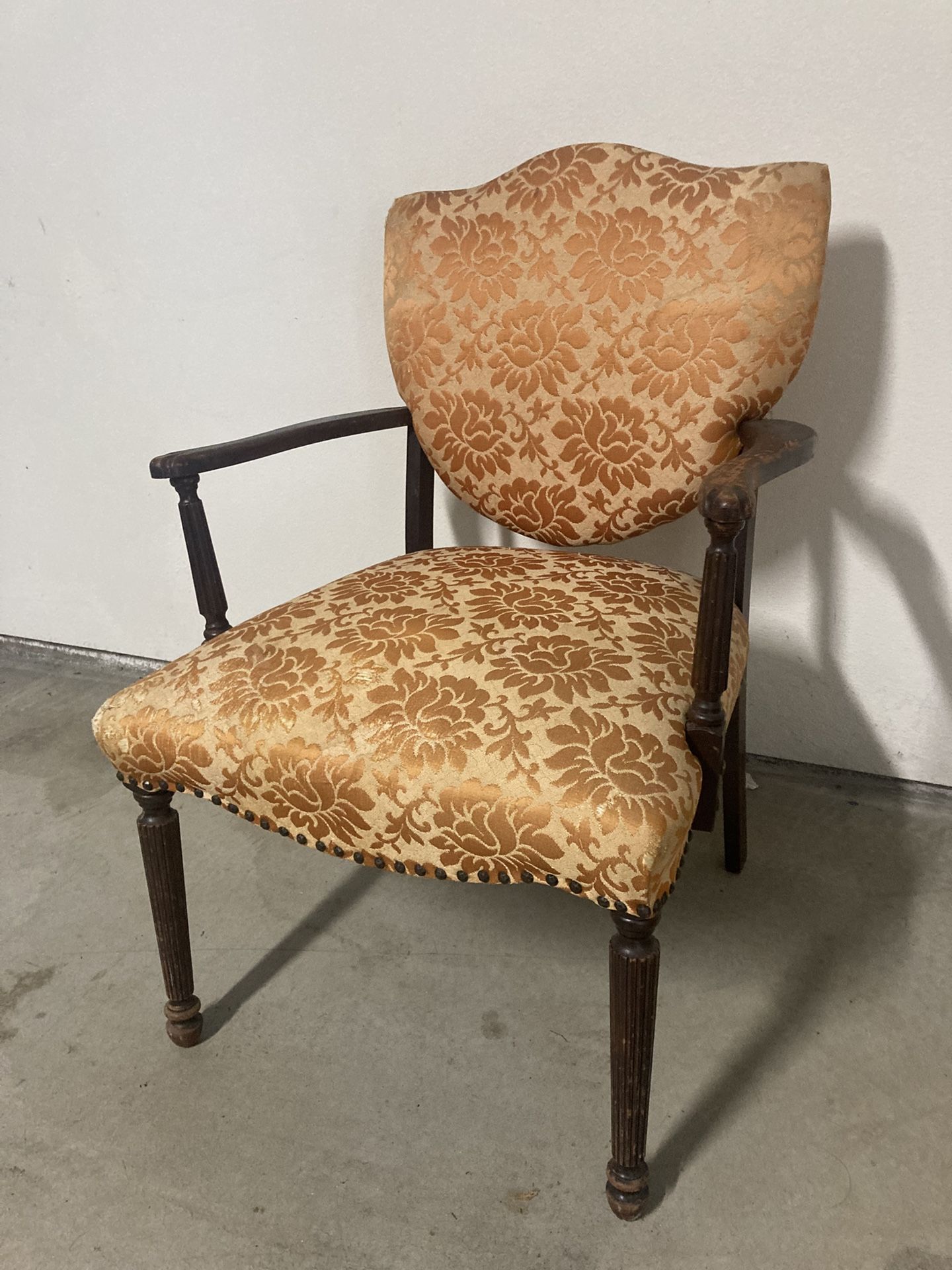 Vintage Floral Accent Chair – Beautiful Carved Wood