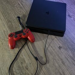 PS4 SLIM 