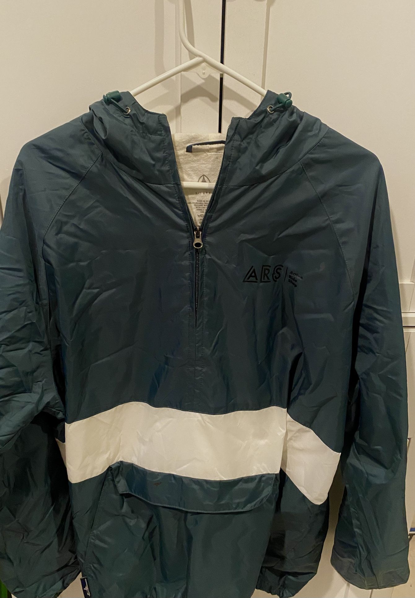 Active Ride Shop Hooded Windbreaker