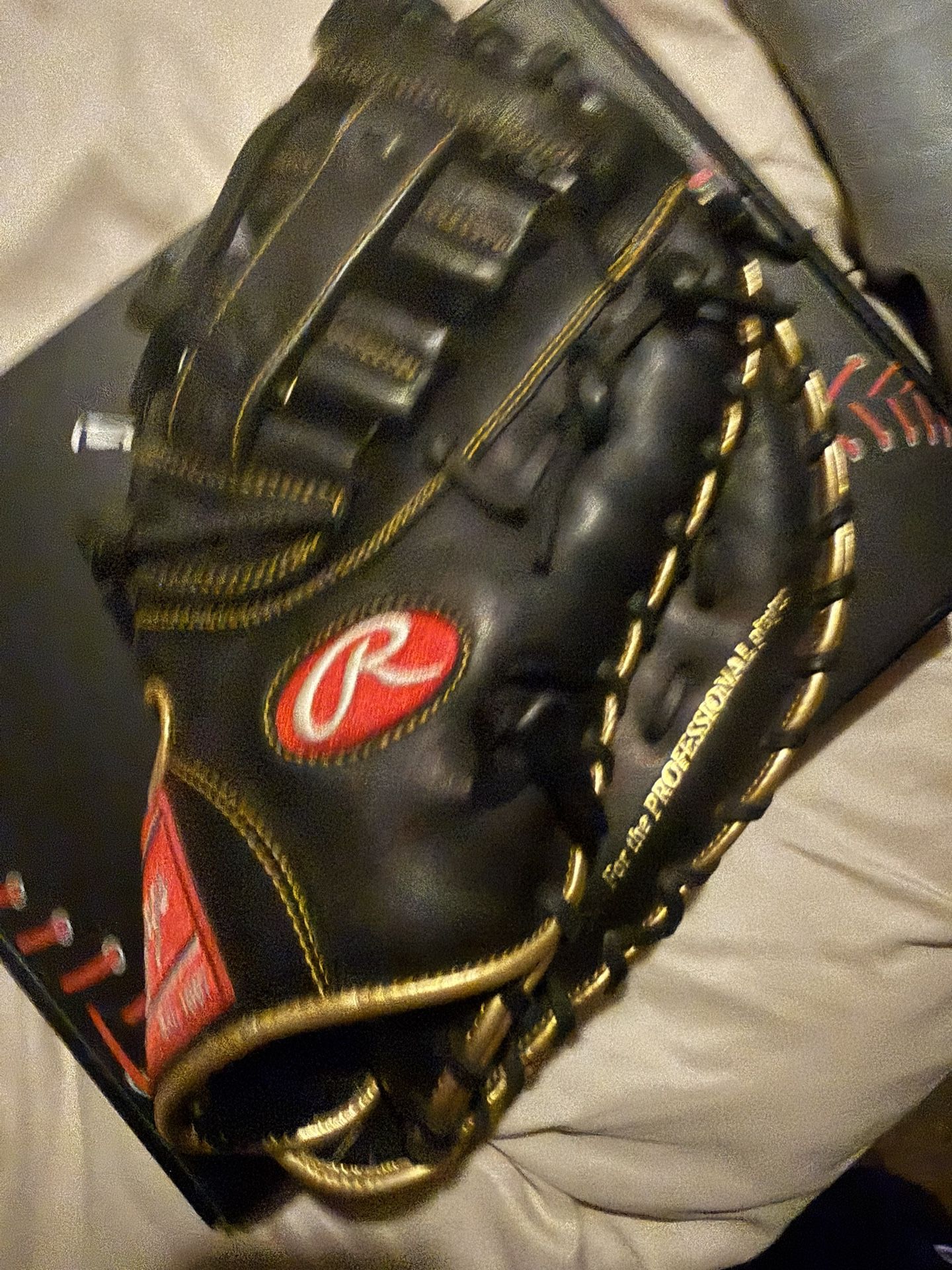 Rawlings R9 1st Base Mitt